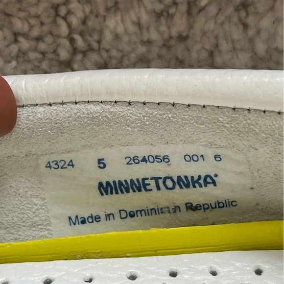 Minnetonka white loafers Kilty Plus slip on leather 5 - Picture 3 of 12